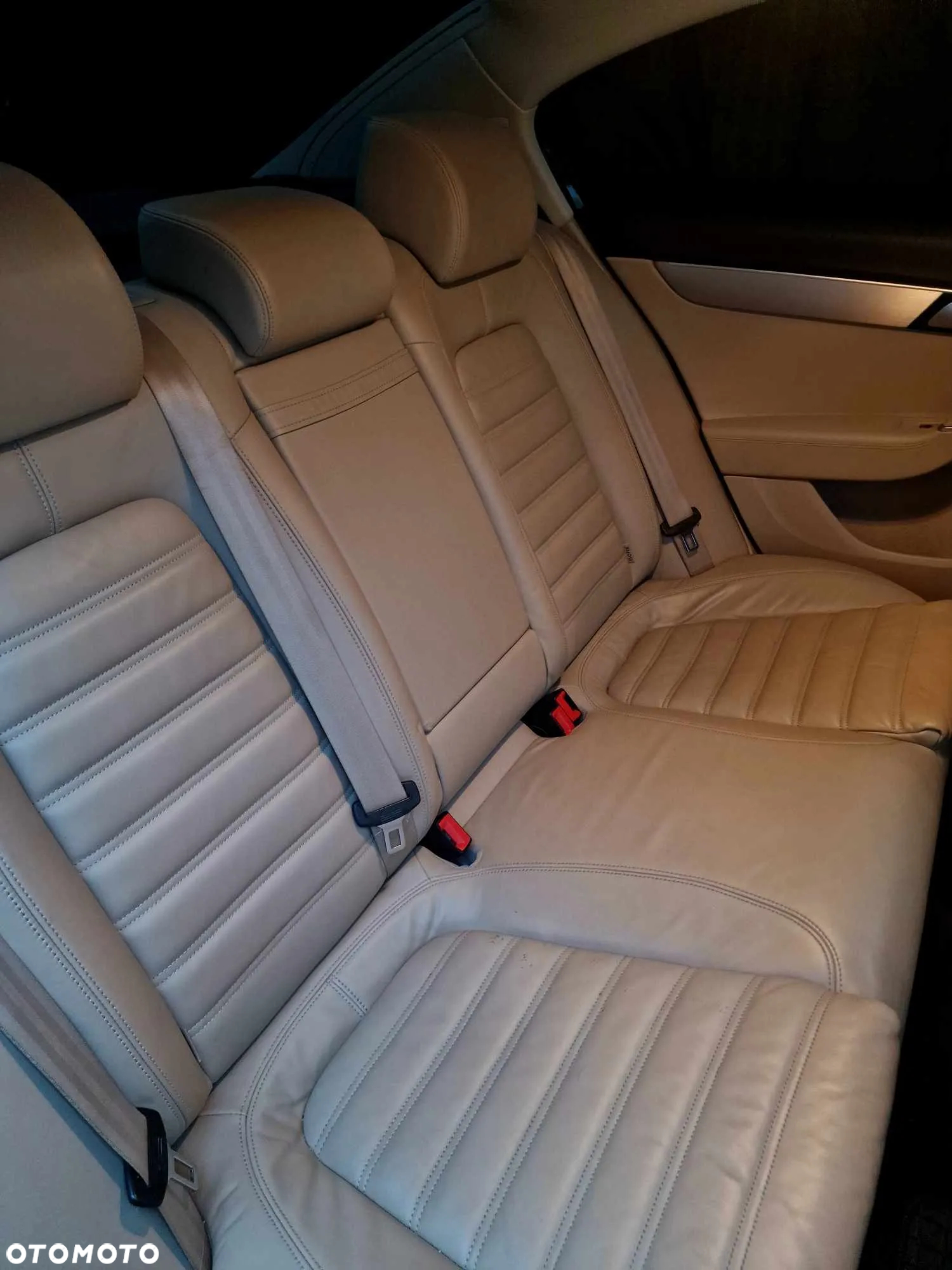 Volkswagen Passat 2.0 TSI Highline - 8