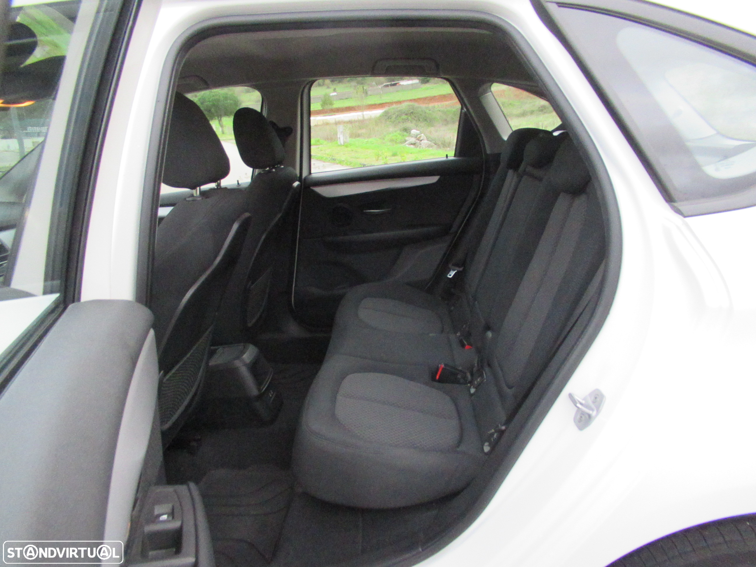 BMW 216 Active Tourer d Advantage - 32