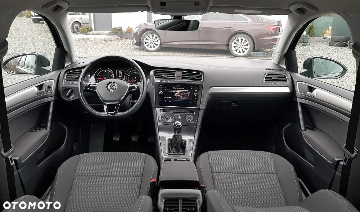 Volkswagen Golf - 23