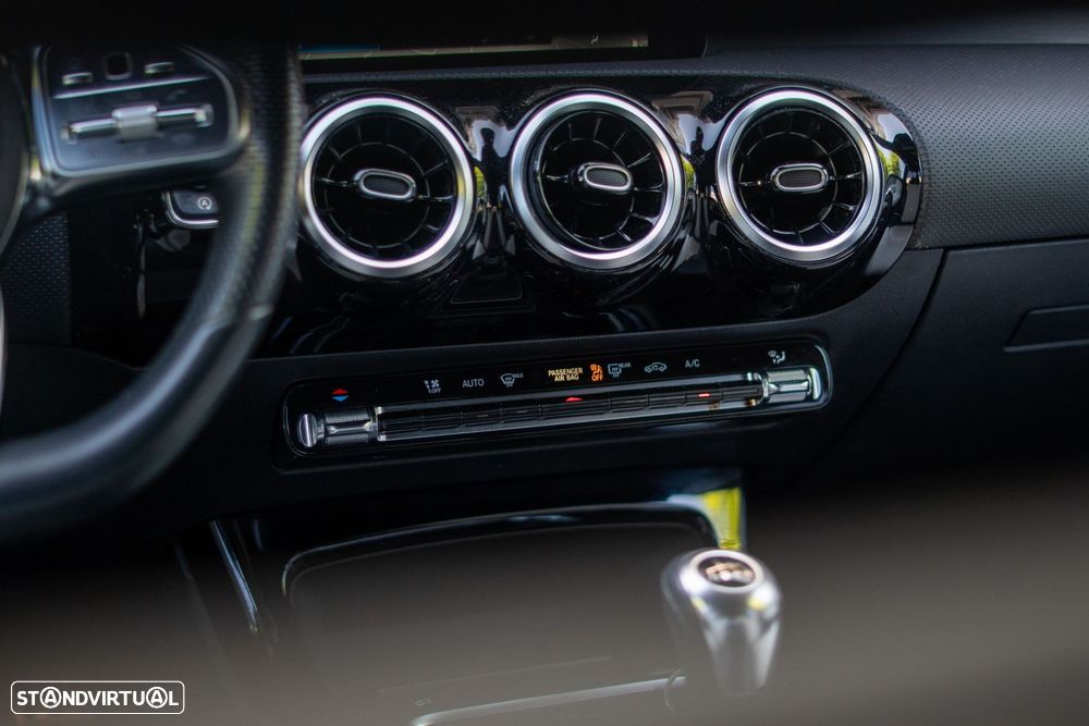 Mercedes-Benz A 160 AMG Line - 41
