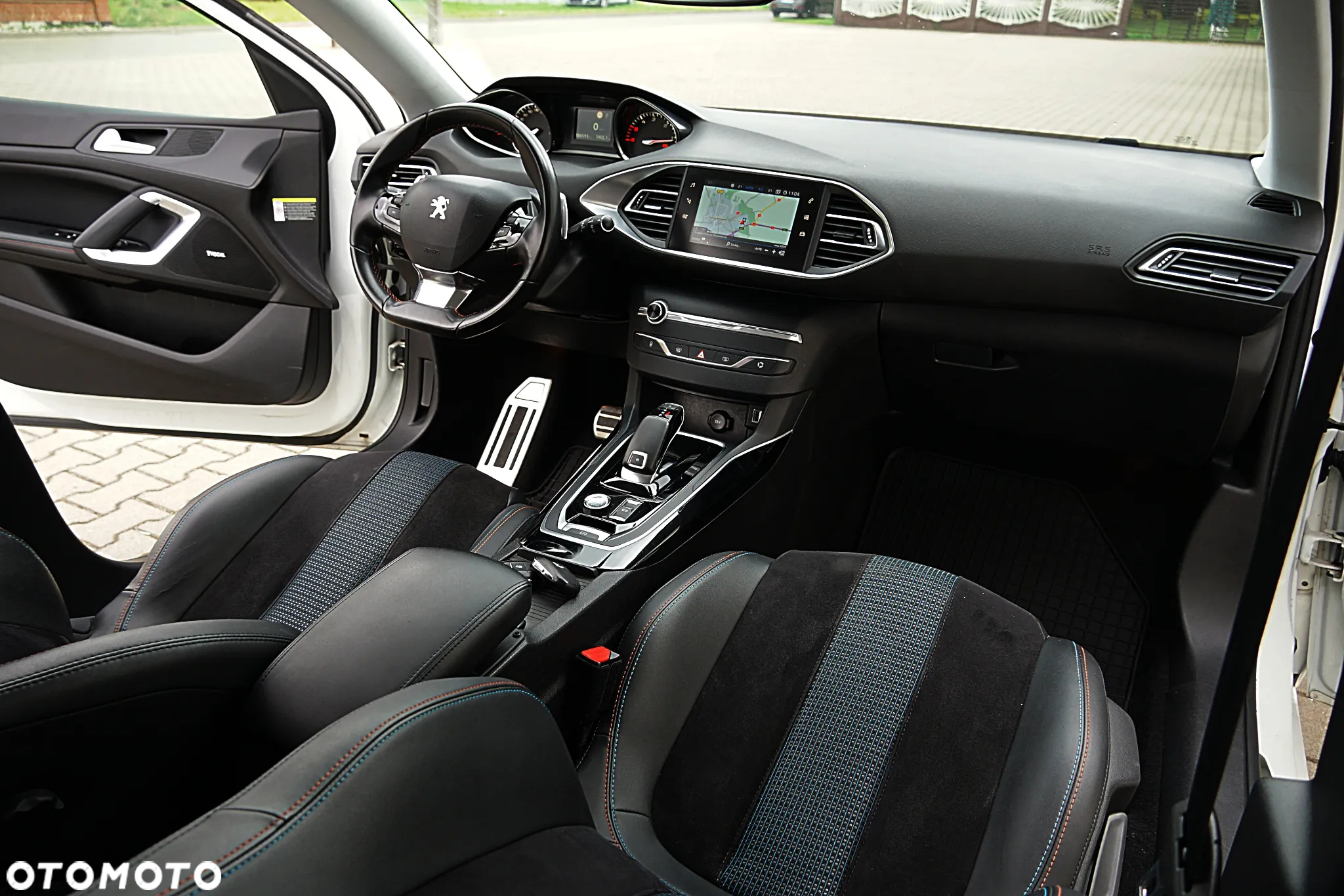 Peugeot 308 BlueHDi FAP 130 EAT8 Stop & Start Tech Edition - 28
