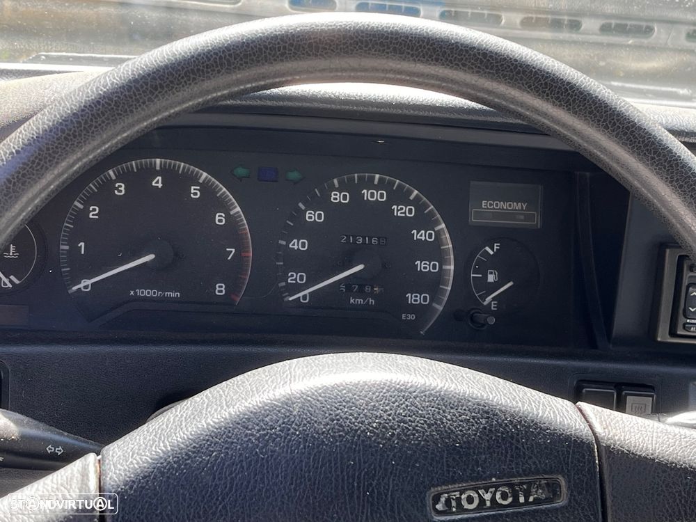 Toyota Corolla Liftback 1.3 - 5