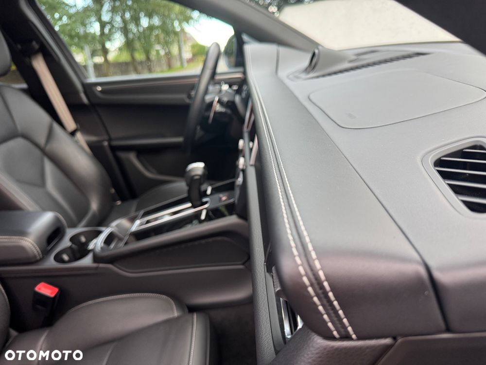 Porsche Macan Standard - 26