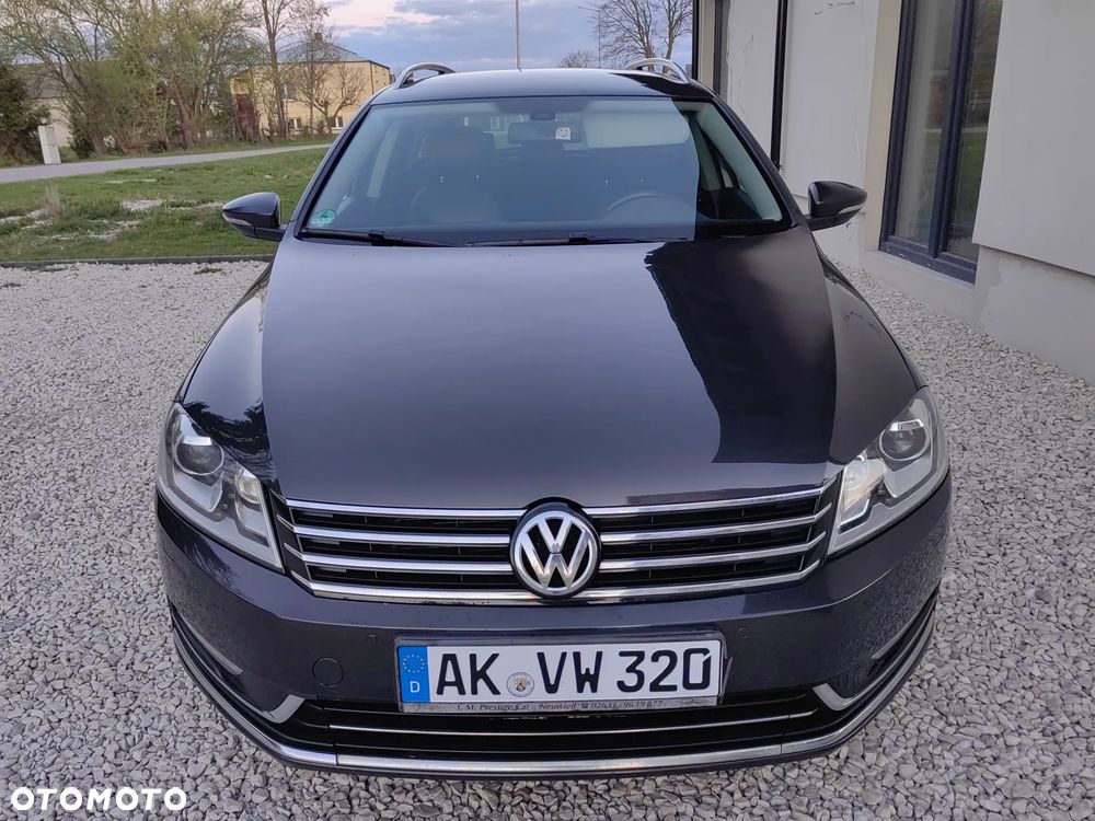 Volkswagen Passat 2.0 TDI Highline - 16