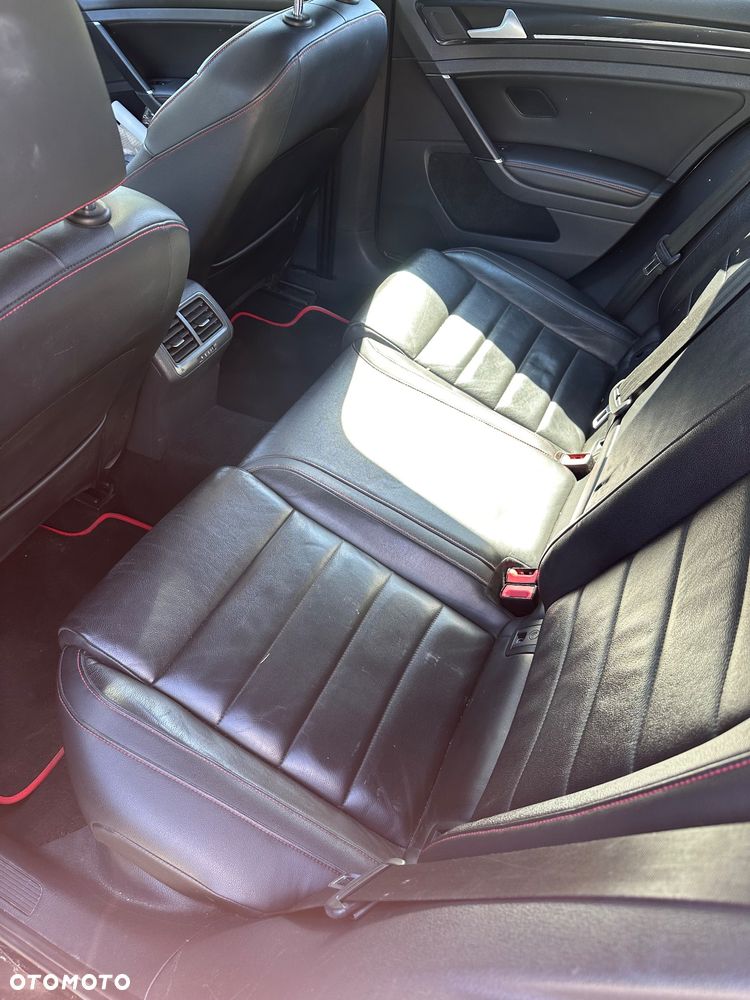 Volkswagen Golf GTI Performance BlueMotion Technology DSG - 16