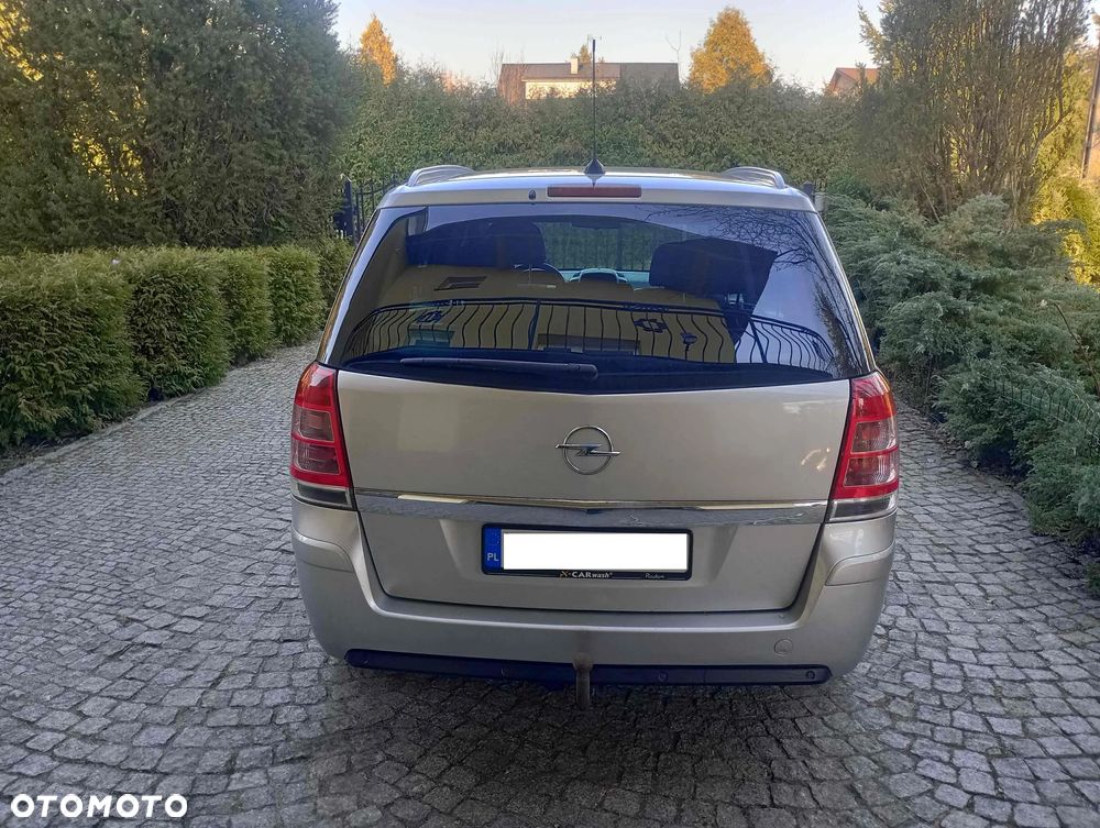 Opel Zafira 2.2 Navi - 7