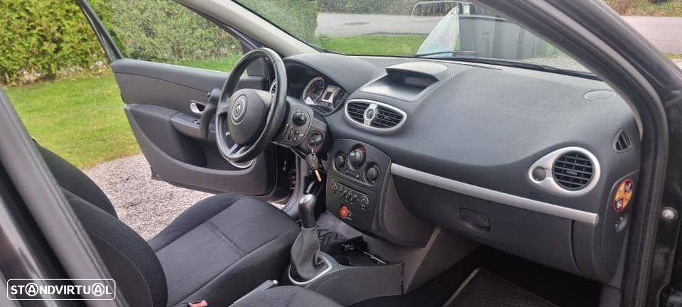 Renault Clio 1.2 16V S - 8