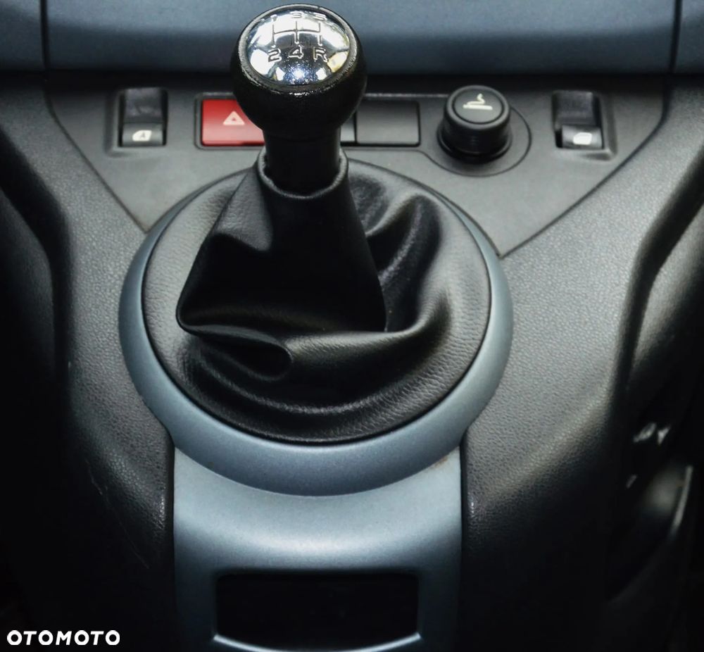 Peugeot Partner Tepee 98 VTi Active - 20