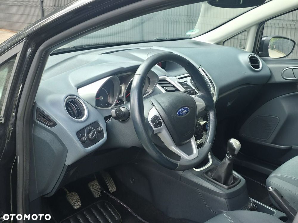 Ford Fiesta - 5