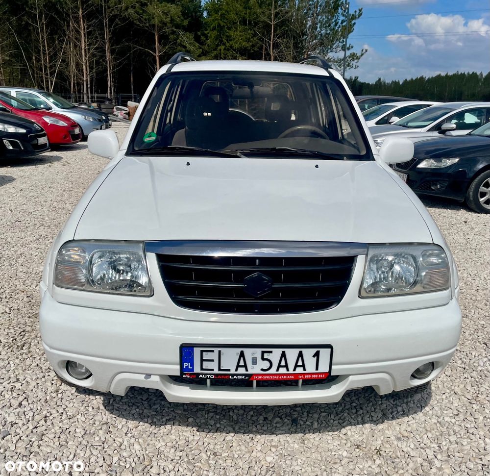 Suzuki Grand Vitara 2.0 Club - 26