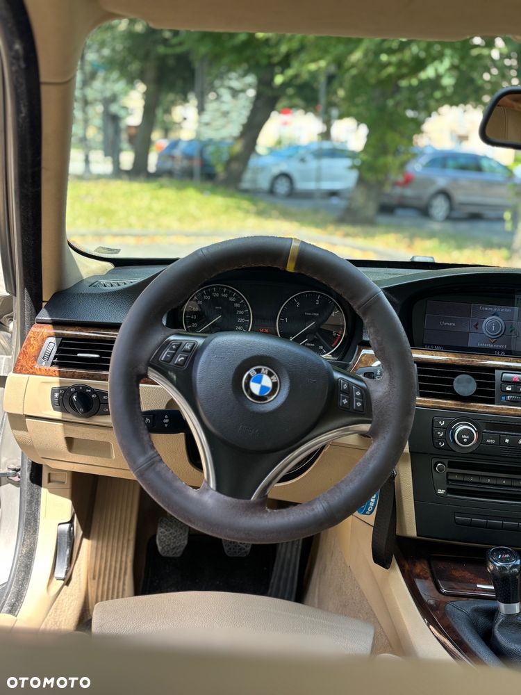 BMW Seria 3 320d - 15