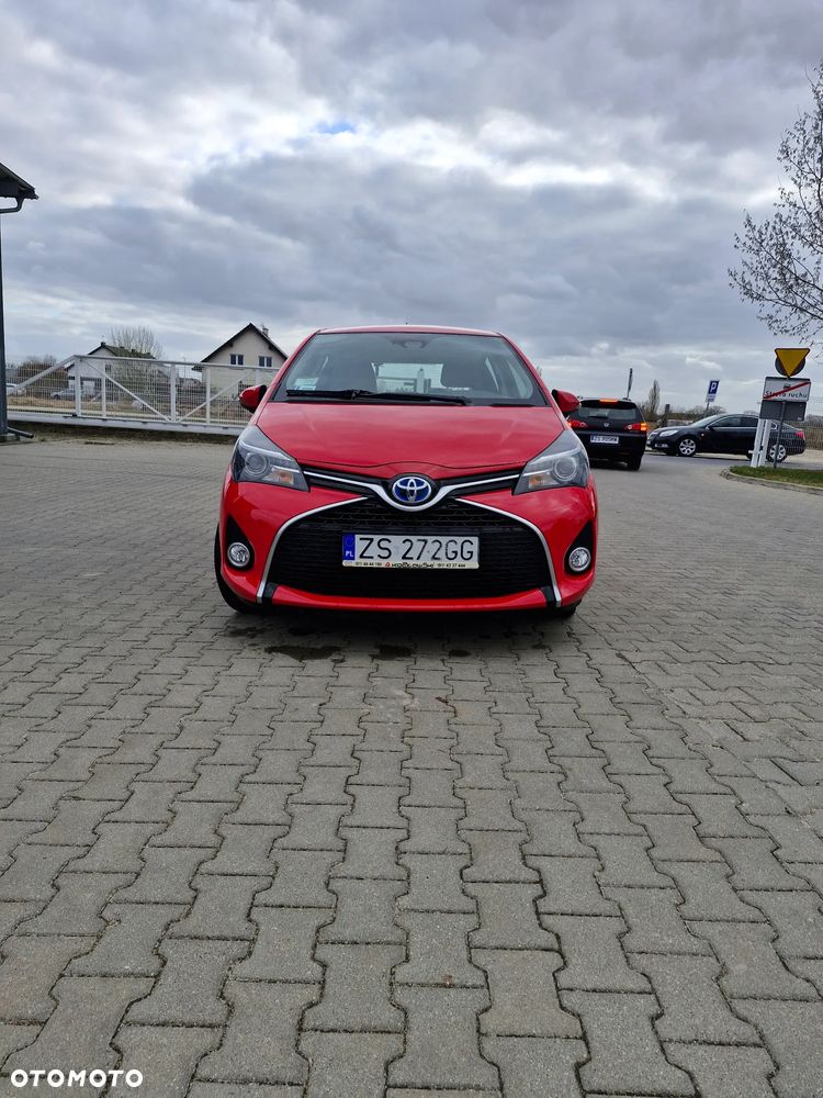 Toyota Yaris Hybrid 100 Active EU6 - 2