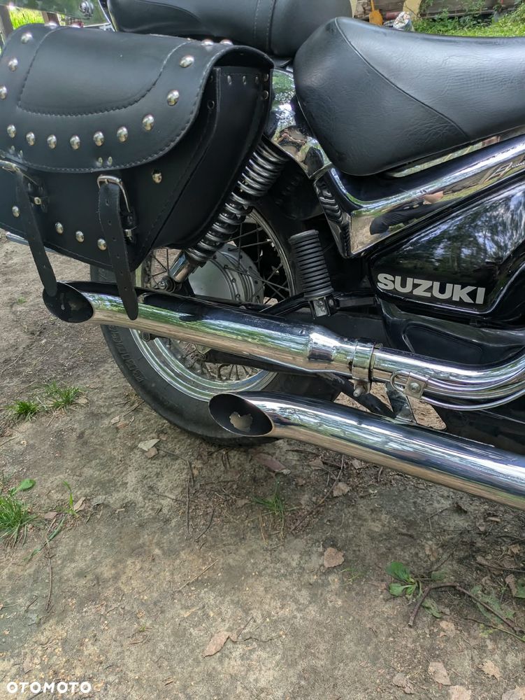 Suzuki Intruder - 14