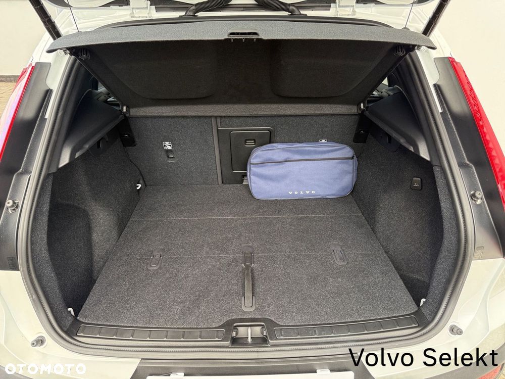Volvo XC 40 - 30
