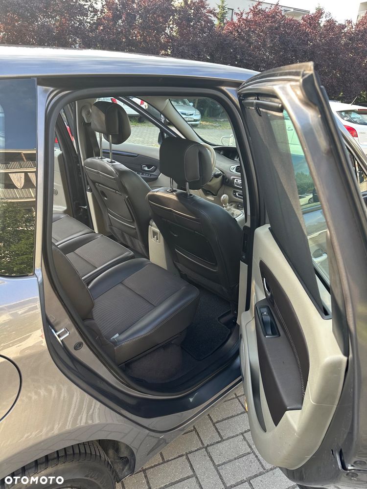 Renault Scenic 1.9 dCi Privilege Euro5 - 11