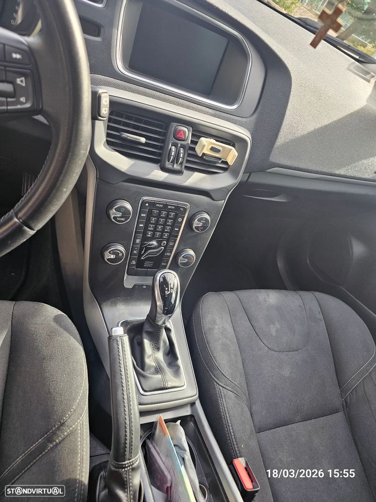 Volvo V40 2.0 D2 Kinetic Geartronic - 5