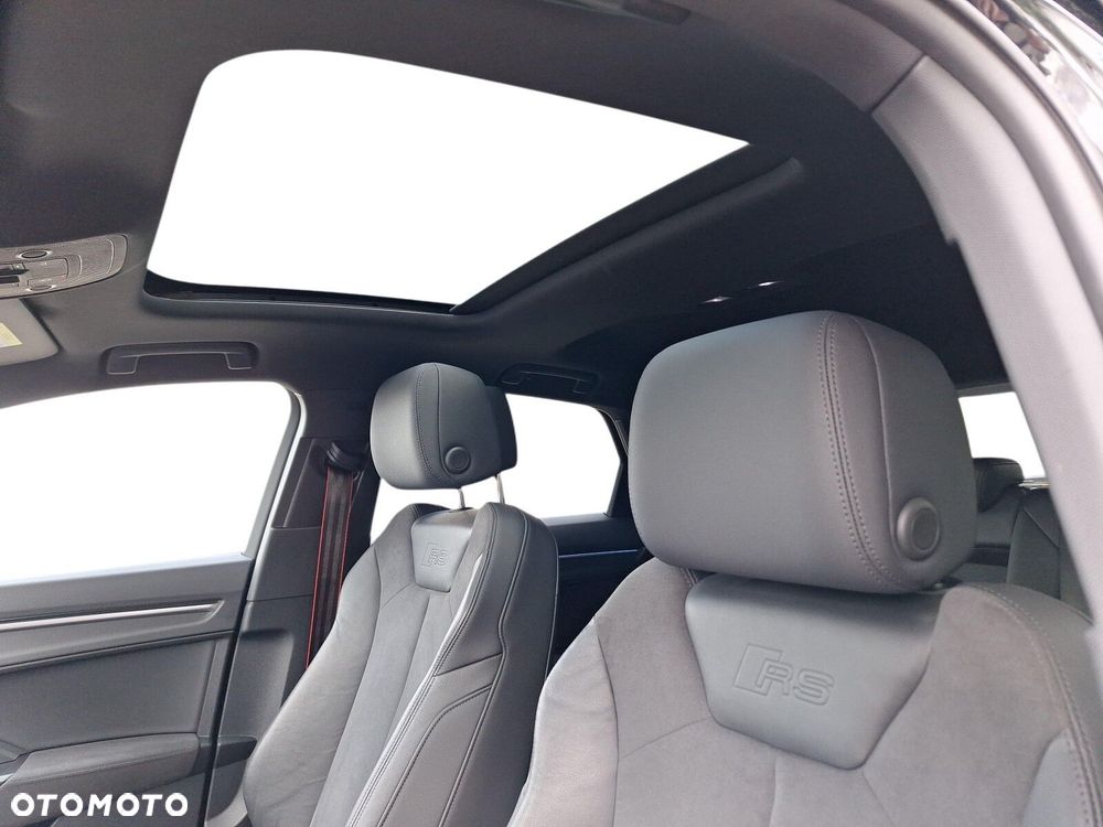 Audi RS Q3 Sportback - 16