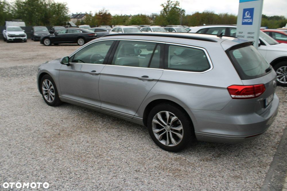 Volkswagen Passat - 9