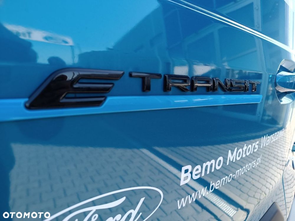 Ford Transit Courier - 24
