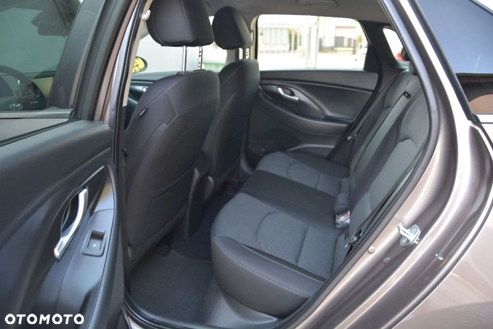 Hyundai i30 1.5 T-GDI 48V Comfort - 11