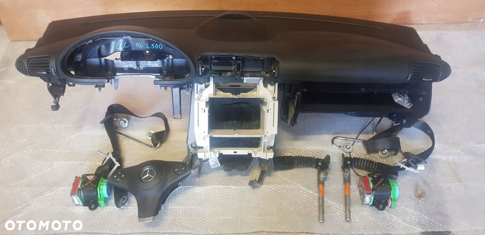 deska pasy mercedes clc coupe 08-11r - 1