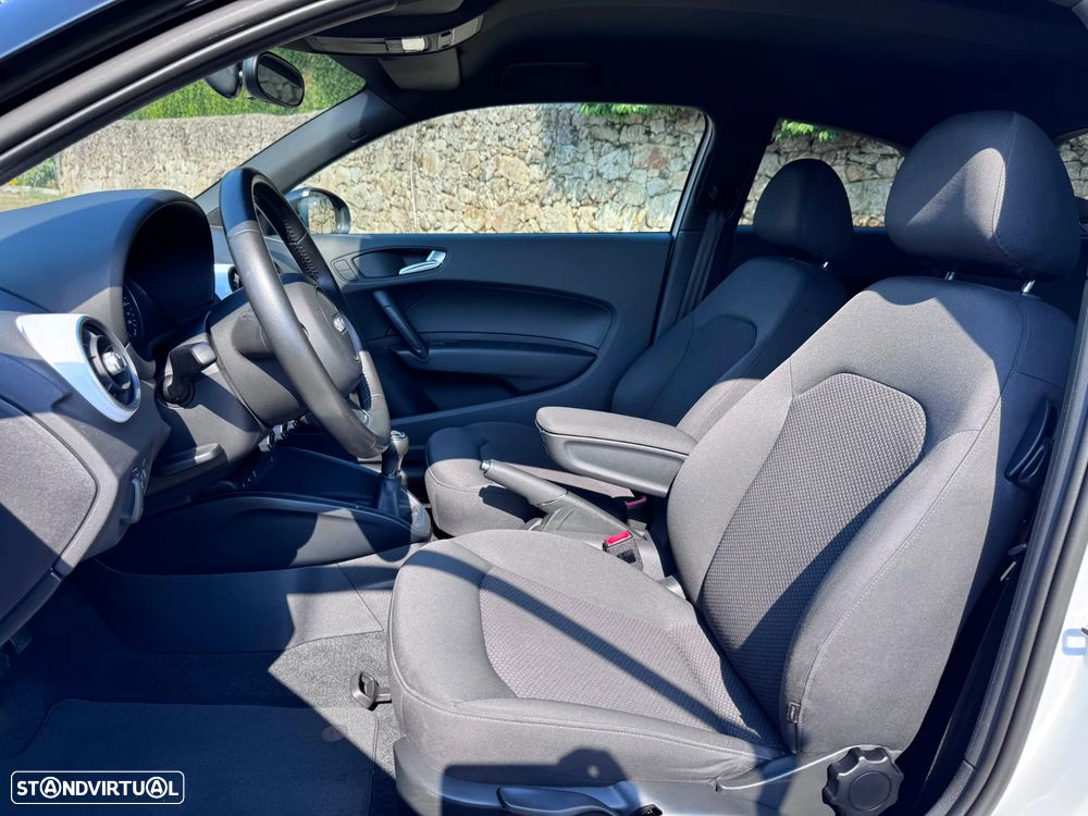 Audi A1 1.2 TFSI S-line - 41