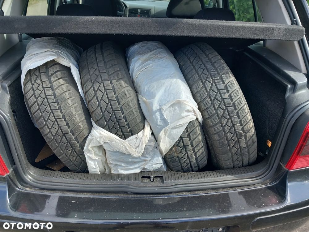 Volkswagen Golf 1.6 Highline - 13