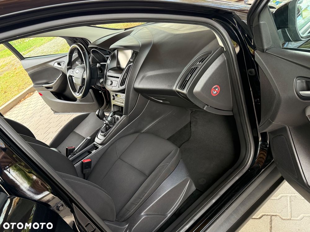 Ford Focus 2.0 EcoBlue Active Business - 19