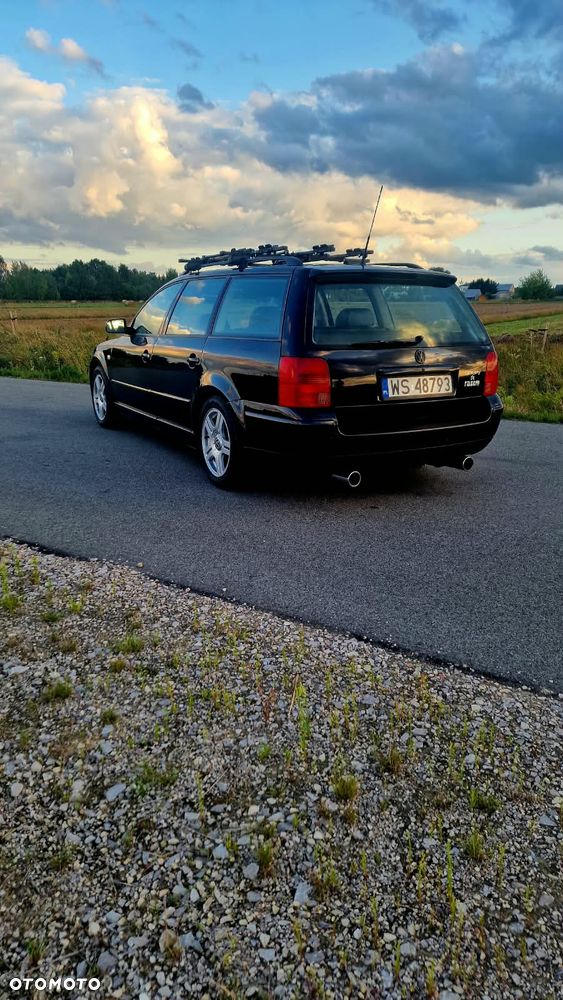 Volkswagen Passat 2.8 V6 4Motion Highline - 4