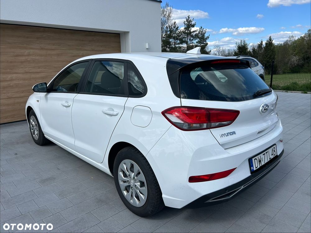 Hyundai i30 1.5 DPI Modern - 10