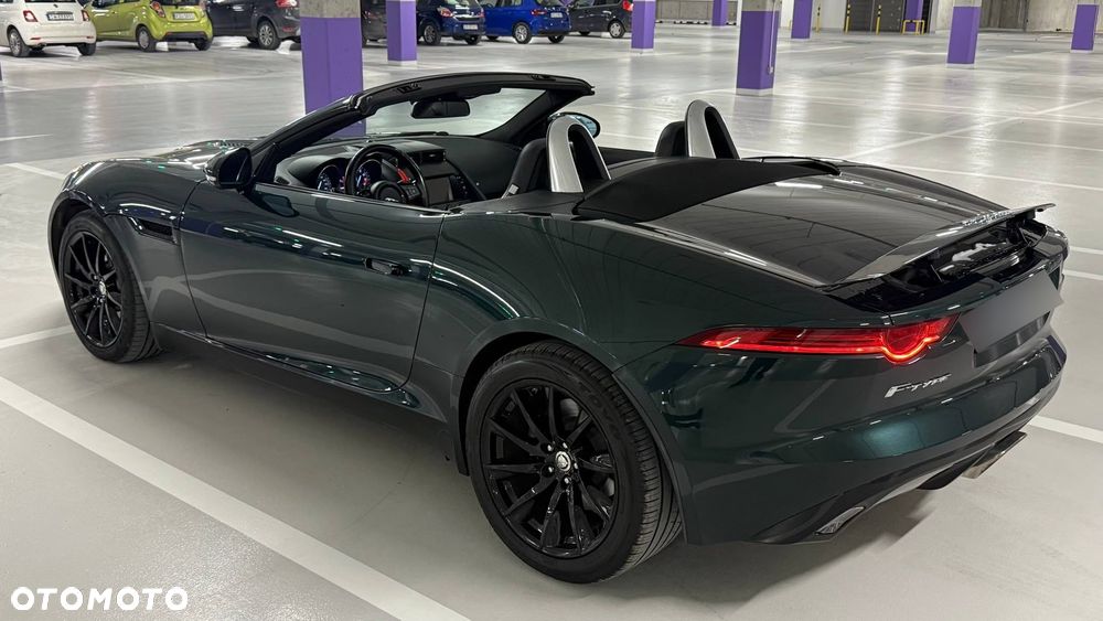 Jaguar F-Type R-Dynamic - 27