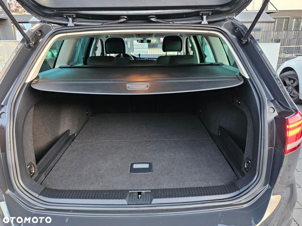 Volkswagen Passat Variant 2.0 TDI SCR BlueMotion Comfortline - 14