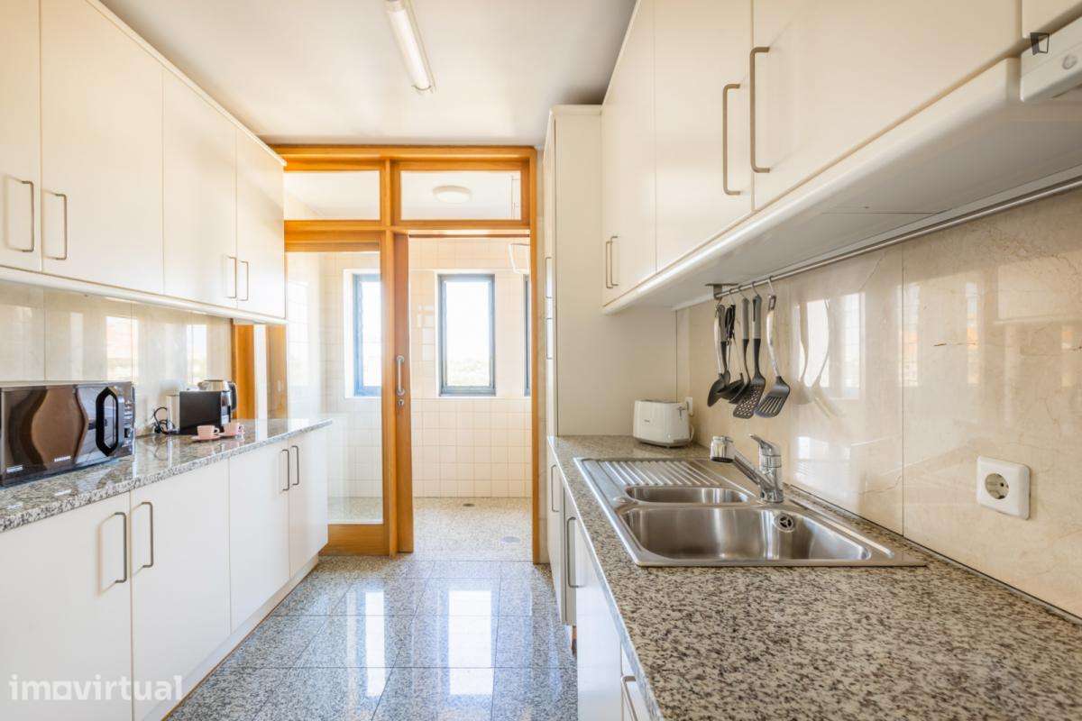 Apartamento com 1 quartos - localizado em Nevogilde Porto - Grande imagem: 2/33