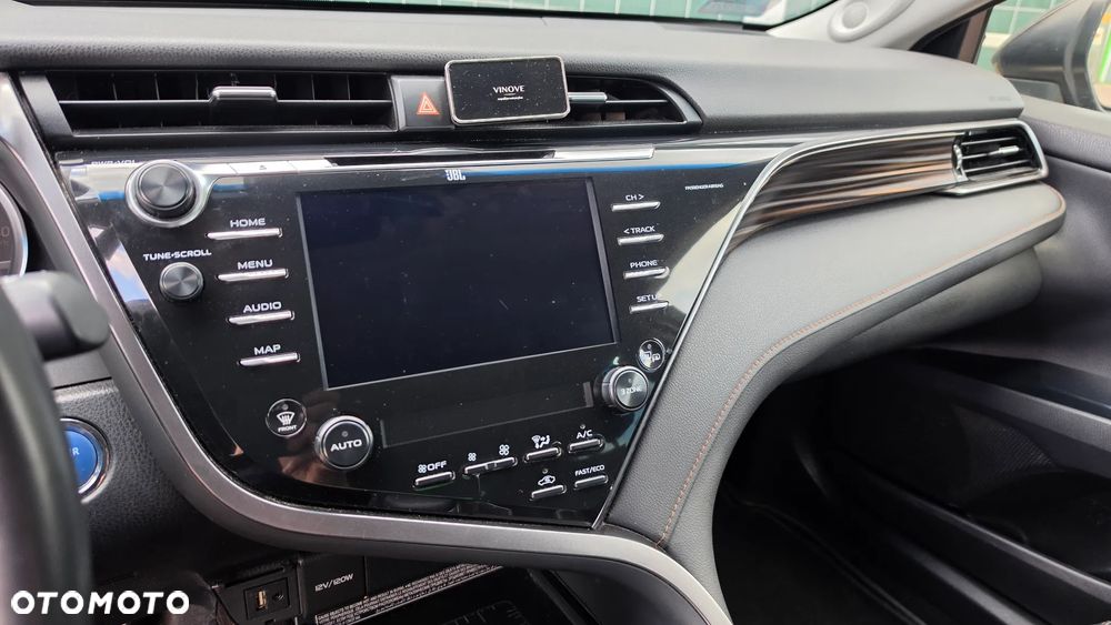 Toyota Camry 2.5 Hybrid Executive CVT - 19