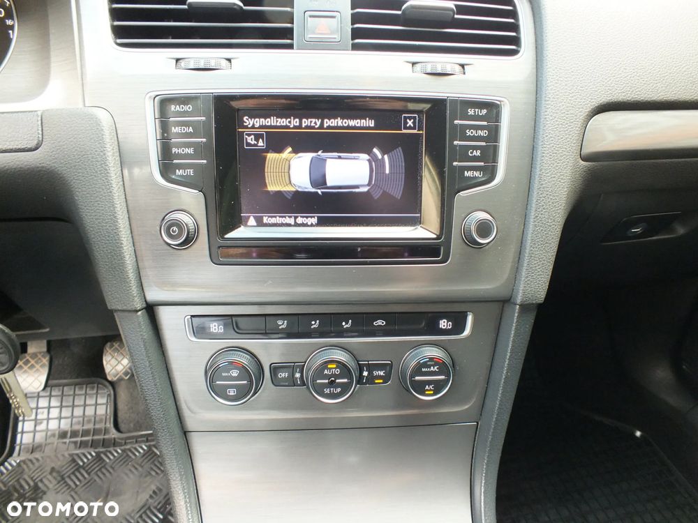 Volkswagen Golf VII 1.6 TDI BMT Comfortline - 18