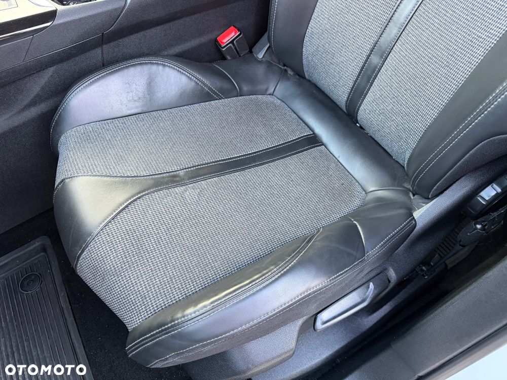 Peugeot 5008 THP 165 EAT6 Stop & Start Allure - 21