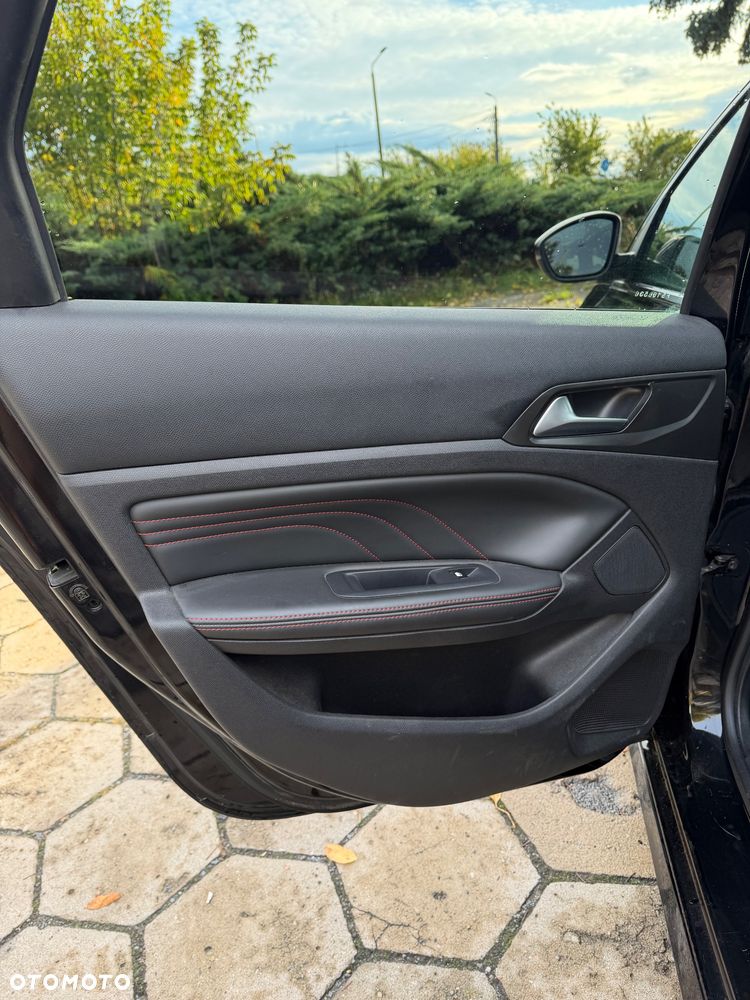 Peugeot 308 - 23