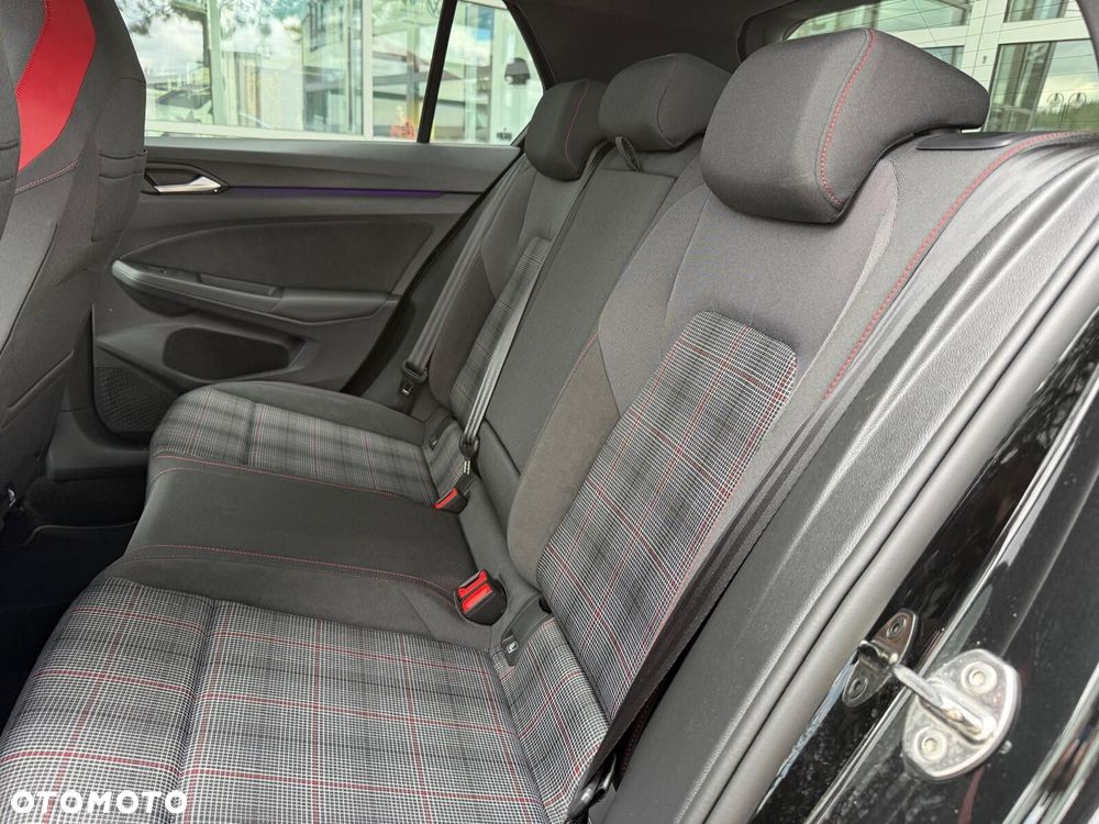 Volkswagen Golf - 14