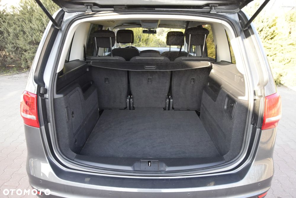 Volkswagen Sharan 2.0 TDI BMT Trendline DSG - 23