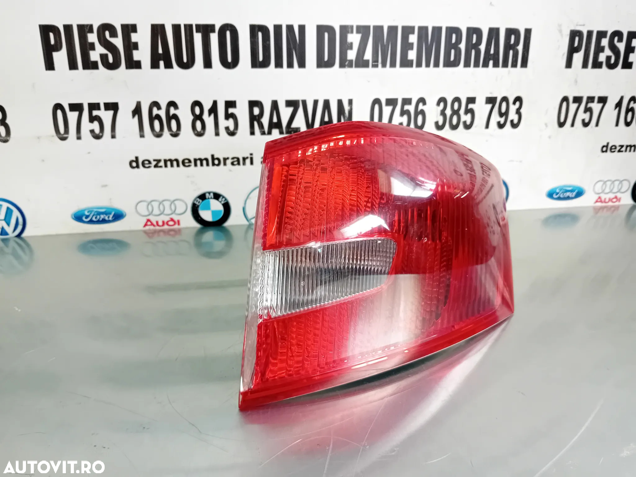 Lampa Stop Tripla Dreapta Caroserie Ford Kuga 1 I An 2008-2013 - 2