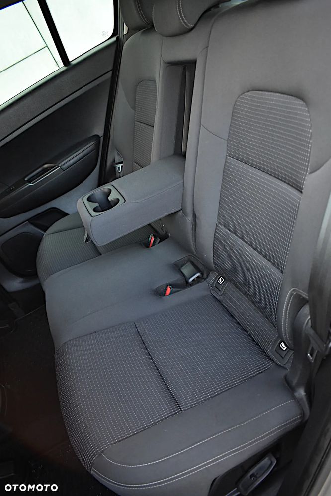 Kia Sportage 1.6 GDI 2WD Black Edition - 37