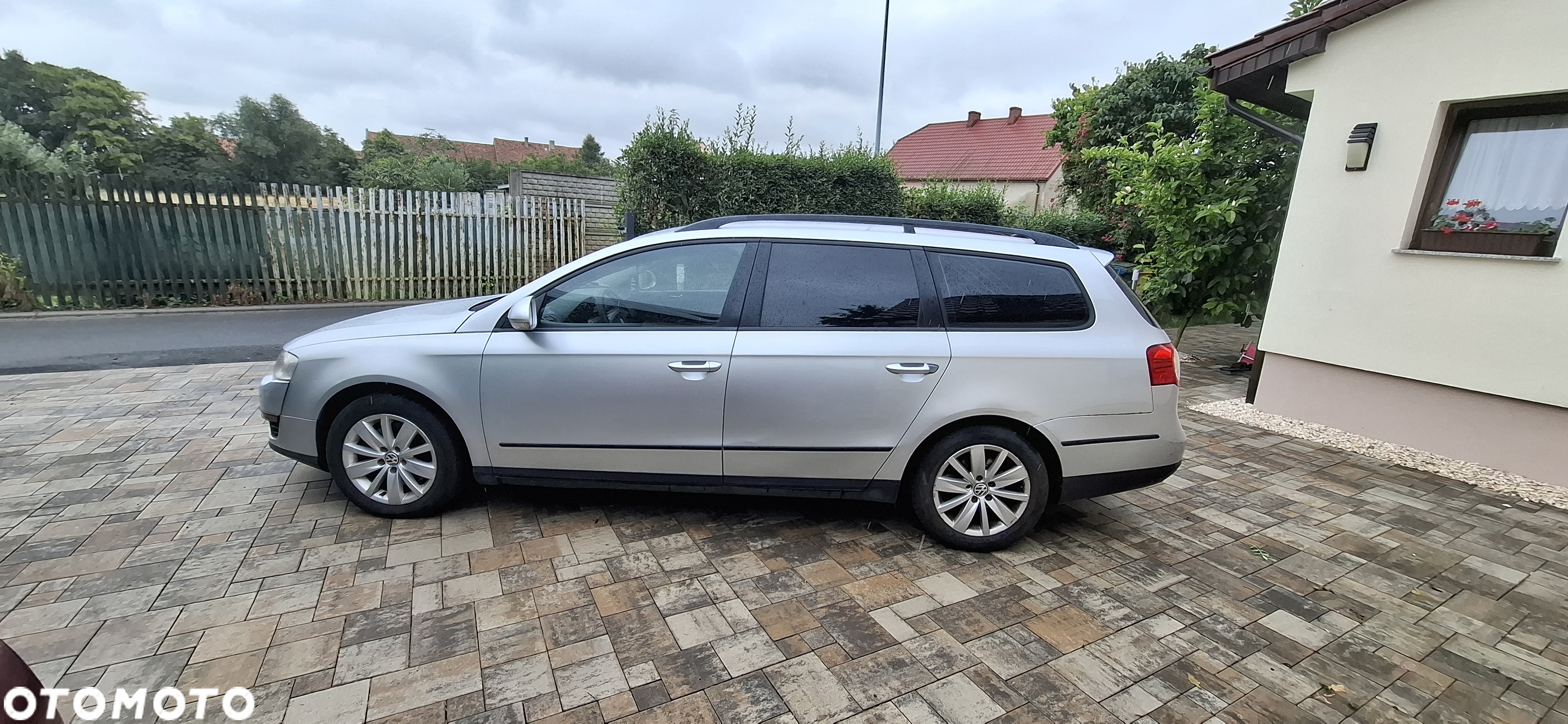 Volkswagen Passat 2.0 TDI Comfortline DSG - 14