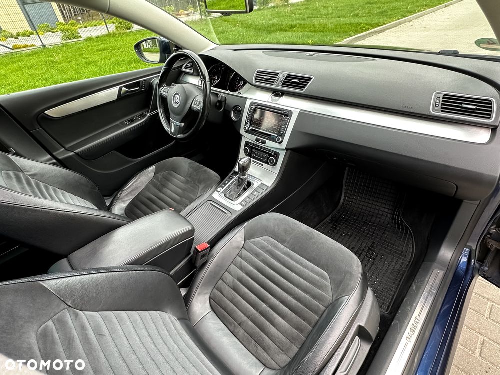 Volkswagen Passat 2.0 TDI Highline DSG - 31