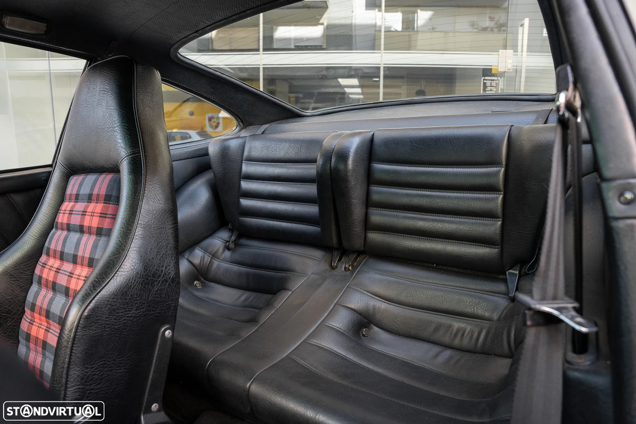 Porsche 911 Série G - 16