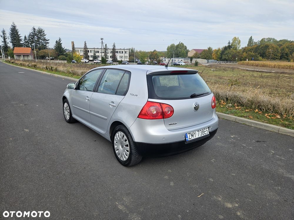 Volkswagen Golf - 3