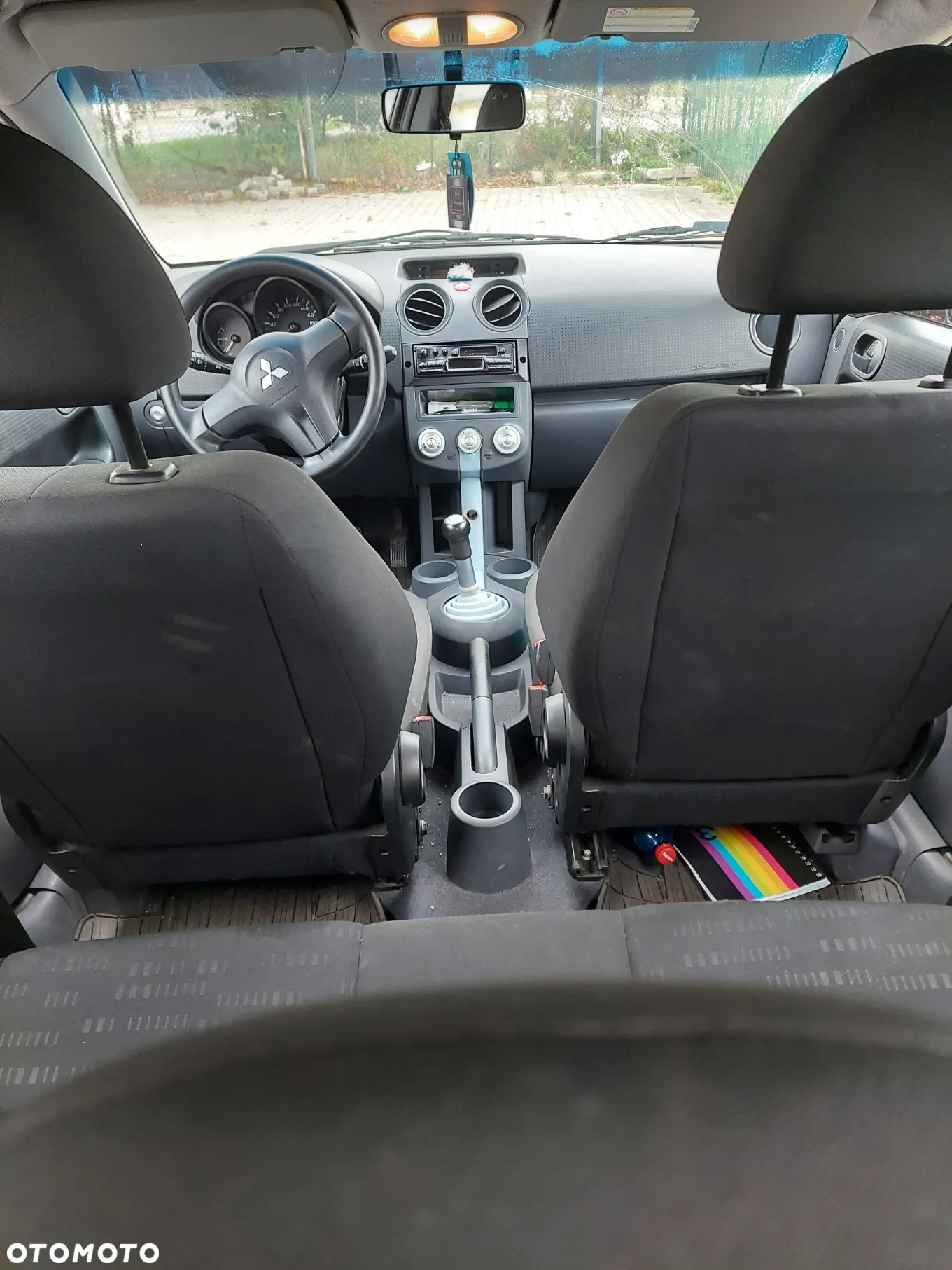 Mitsubishi Colt 1.1 - 6