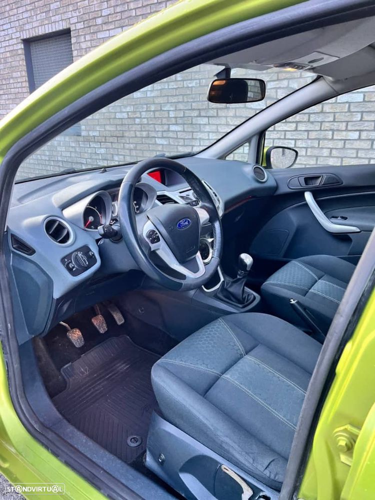 Ford Fiesta - 8
