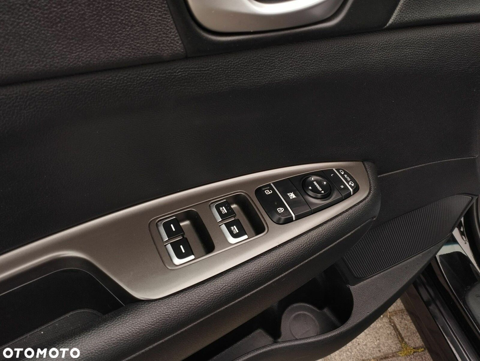 Kia Optima 2.0 L - 31