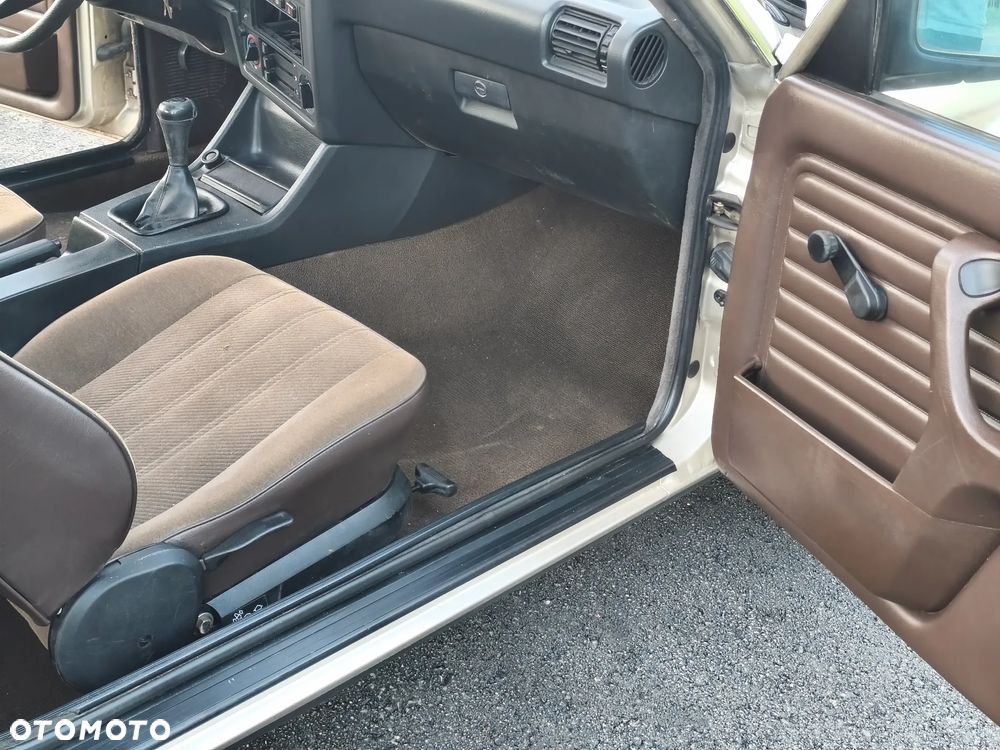BMW Seria 3 - 18