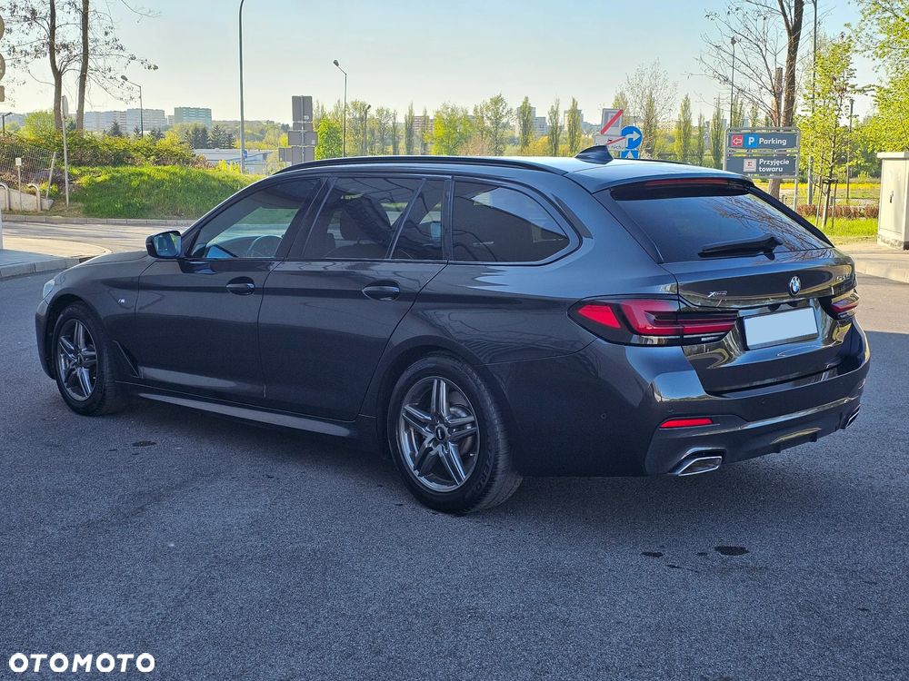 BMW Seria 5 520d xDrive M Sport Edition - 6